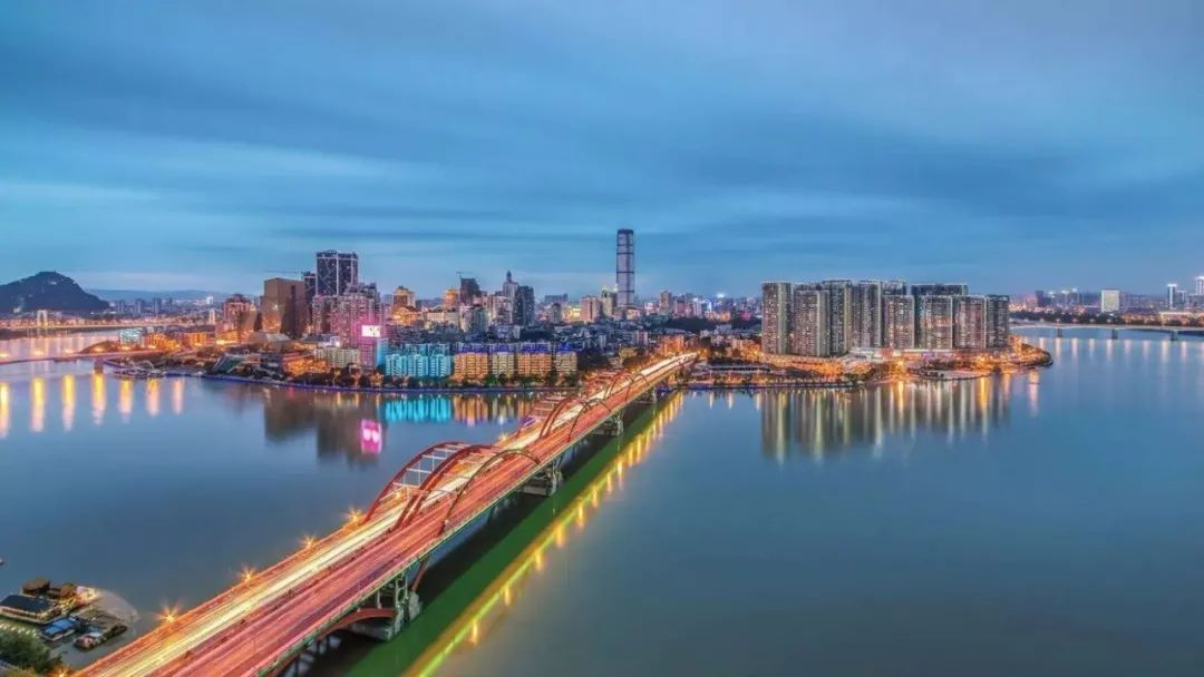 内蒙古十二盟市社会平均工资水平