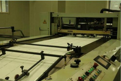 钱是这样印出来的：新版人民币印制过程