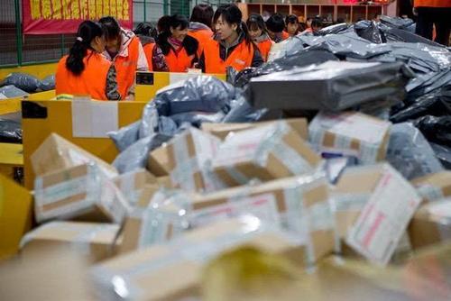 北京快递小哥群体调查报告：月均工资6000元左右