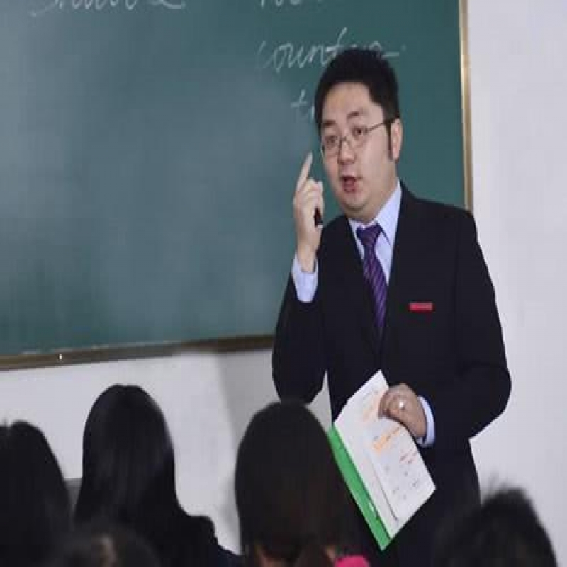 教育行业平均薪资高达92383元,教师行业平均月薪7698元