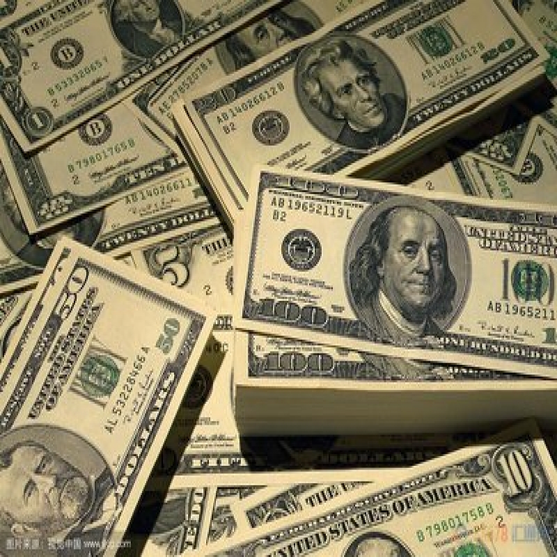 美国一个月平均工资大约多少钱?