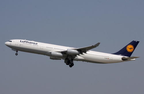 民航局:2020年一季度航空公司亏损336亿 民航局:2020年一季度航空公司亏损336亿