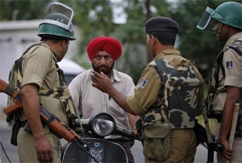 印度公务员未来一年每月缴一天工资抗疫