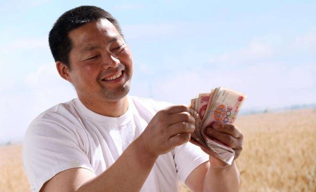 国内月工资达到10000元的有多少人? 国内月工资达到10000元的有多少人?