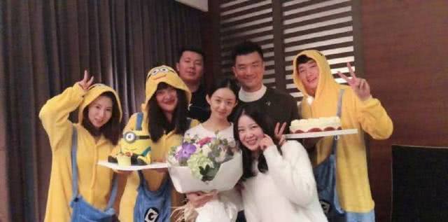 知情人爆料:赵丽颖团队工作人员月工资四万五 知情人爆料:赵丽颖团队工作人员月工资四万五