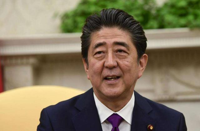 日本首相安倍宣布退休！他的退休待遇怎么样呢？