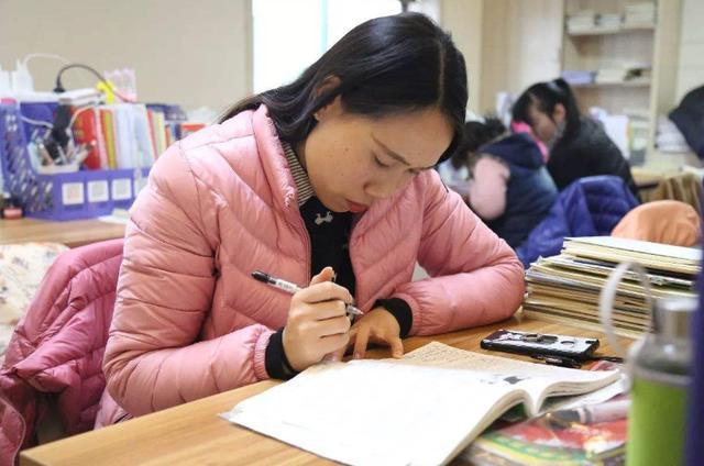 教师涨工资最新消息:绩效工资分配新方案 3类老师受益大 教师涨工资最新消息:绩效工资分配新方案 3类老师受益大