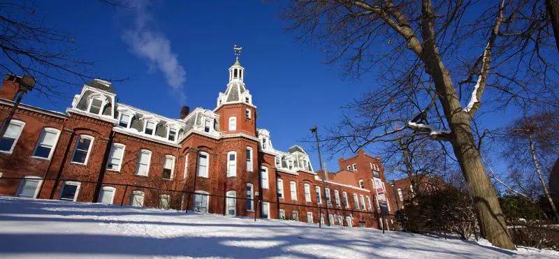 2021年英美大学毕业生薪资排名