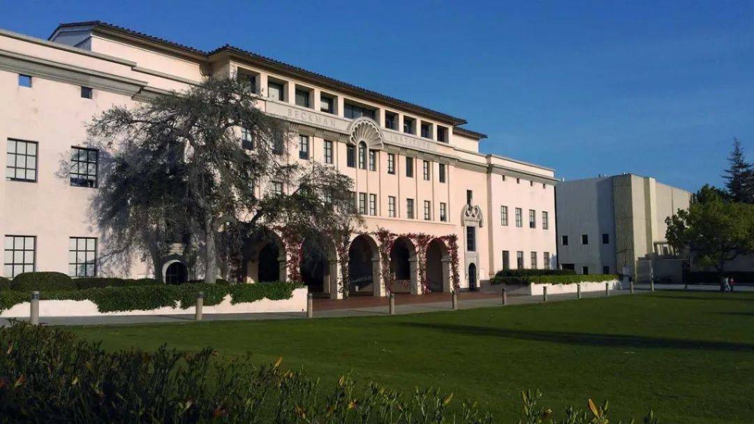 2021年英美大学毕业生薪资排名