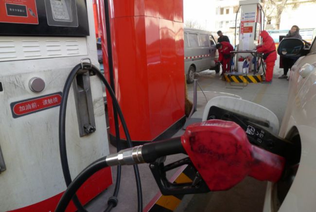 油价或迎年内第七涨 92#汽油每升涨0.09元